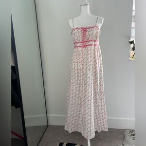 Chic Floral Maxi Dress with Pink Highlights